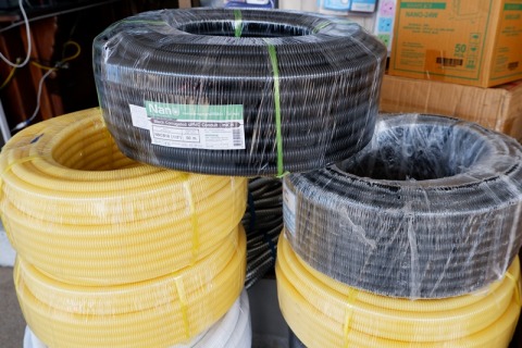 ท่ออ่อนลูกฟูก พีวีซีสีดำ ราคาโรงงาน